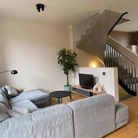 Woning - Oosteroever בית נופש